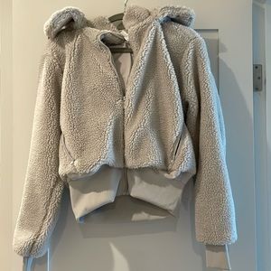 Alo Fox Sherpa Jacket - Light Gray